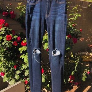 Fashion nova dark wash high waisted jeans!